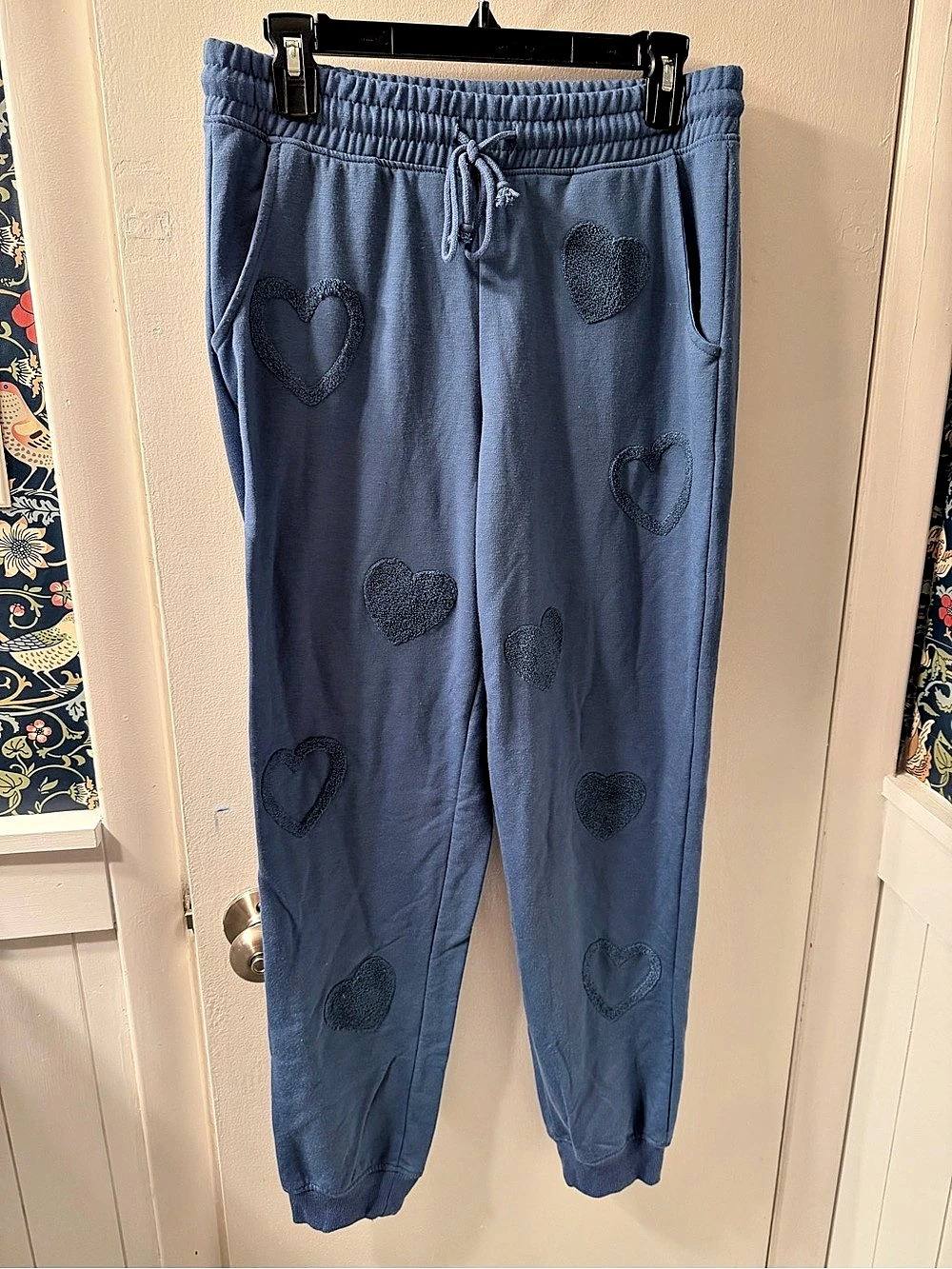OLIVE + OAK Heart Print Jogger Pants in Blue Size Large Like New